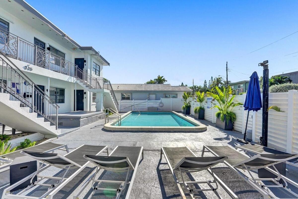 Waves On Desoto Rental Unit With Pool Hollywood Exterior foto