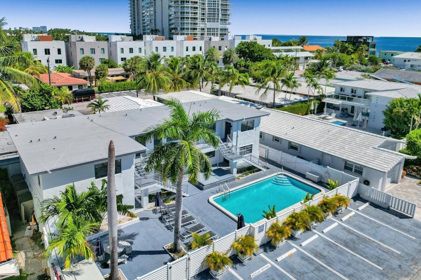 Waves On Desoto Rental Unit With Pool Hollywood Exterior foto